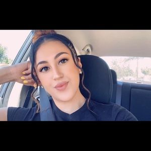 Meet your Posher, Sandy